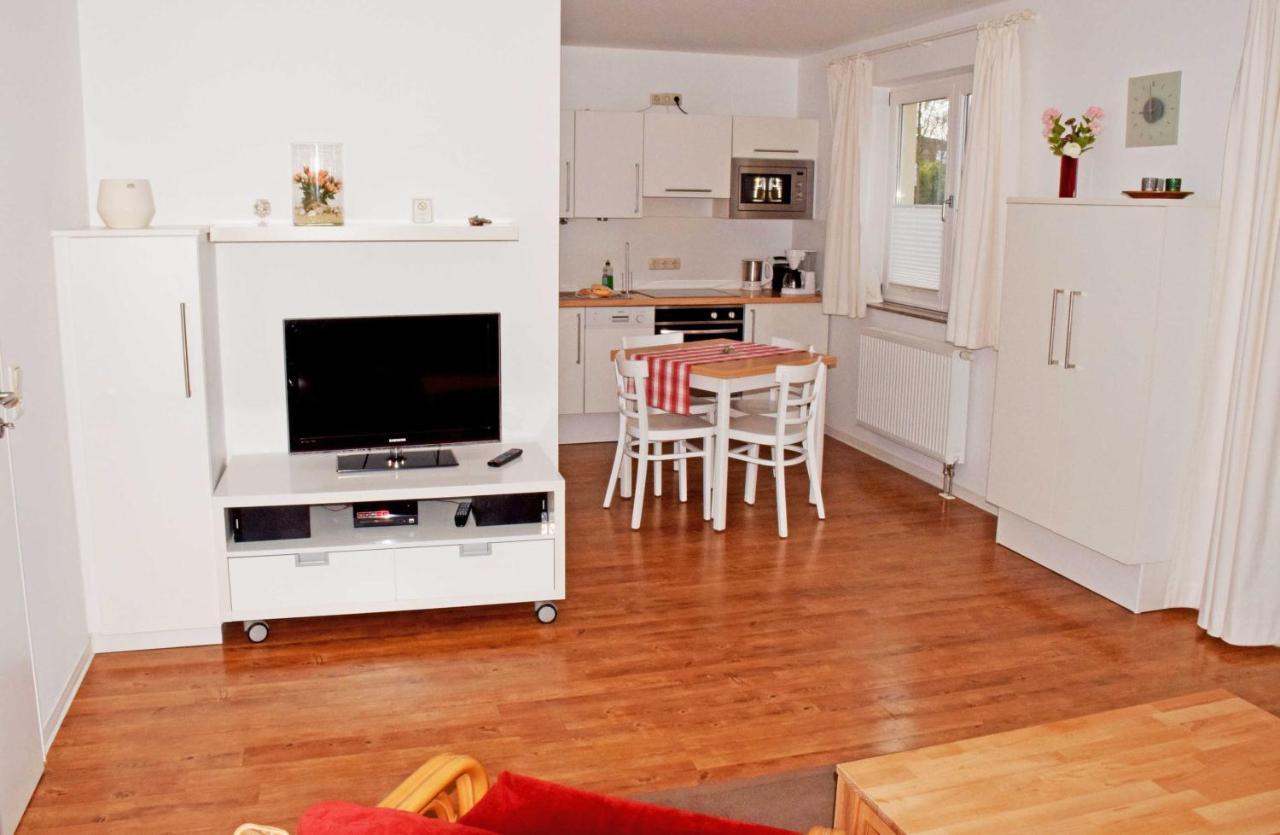Fewo mit Balkon und Strandkorb  Sellin  Exterior foto